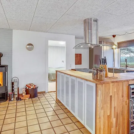 Vakantiehuis Five-bedroom Holiday In Blåvand 26 *