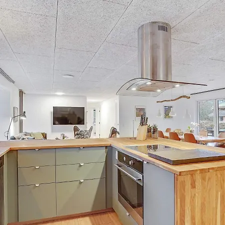 Five-bedroom Holiday In Blåvand 26 Semesterbostad Ho